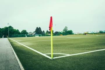 马德兴：U17国少失冠令人扼腕 浮嶋敏须调整思路备战世界杯｜江南体育首页（配图示意）